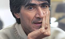 رحيل المخرج والكاتب الإيراني ناصر تقوایی عن عمر 84 عاماً